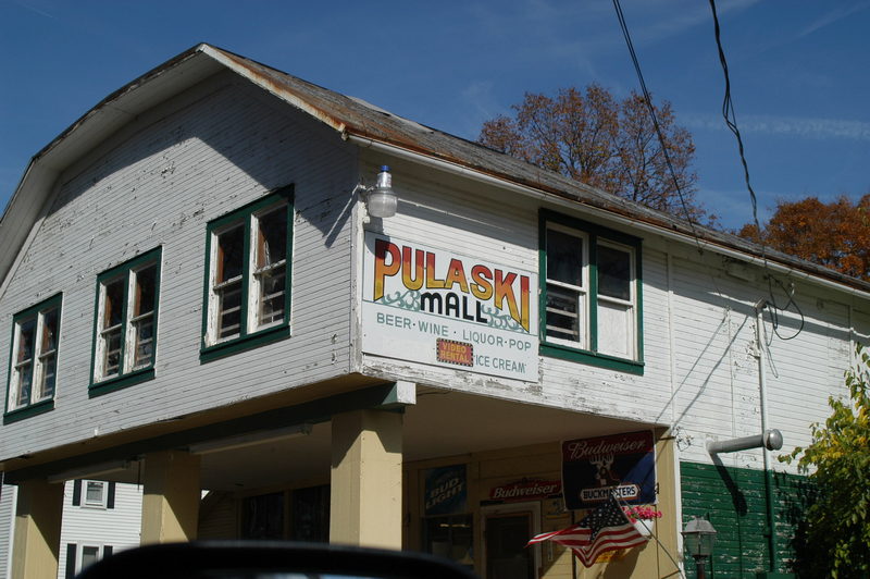 Pulaski Grocery (Pulaski Mall) - October 2003 Photo (newer photo)